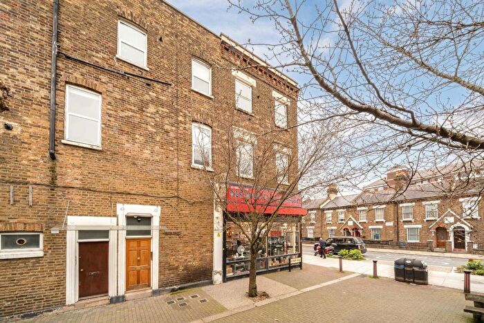 1 Bedroom Flat For Sale In Kilburn Lane, Kensal Rise, W10