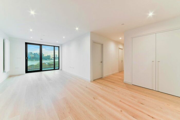 2 Bedroom Flat To Rent In Marco Polo Tower, Royal Wharf, London, E16