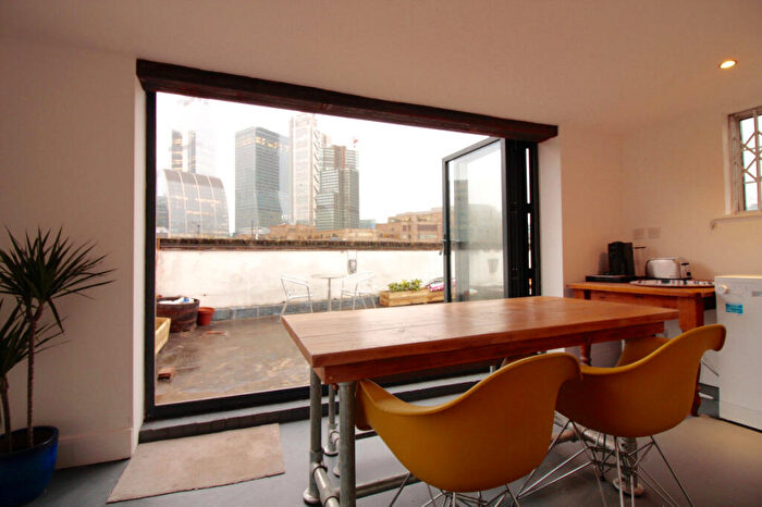 1 Bedroom Apartment To Rent In Old Castle Street, London, E1