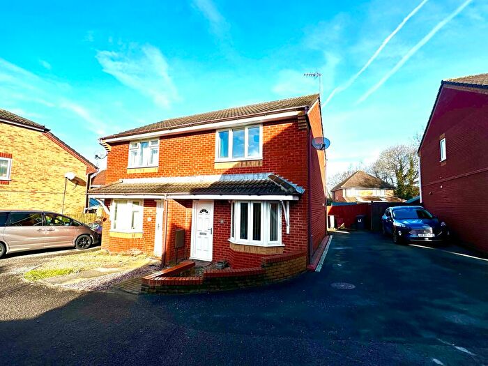 2 Bedroom Semi-Detached House To Rent In Oak Close, Coalville, LE67