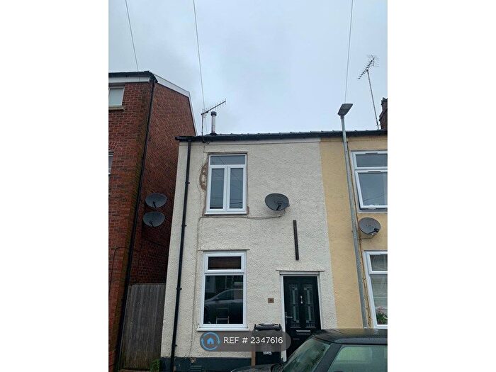 2 Bedroom End Of Terrace House To Rent In Ryle Street, Macclesfield, SK11