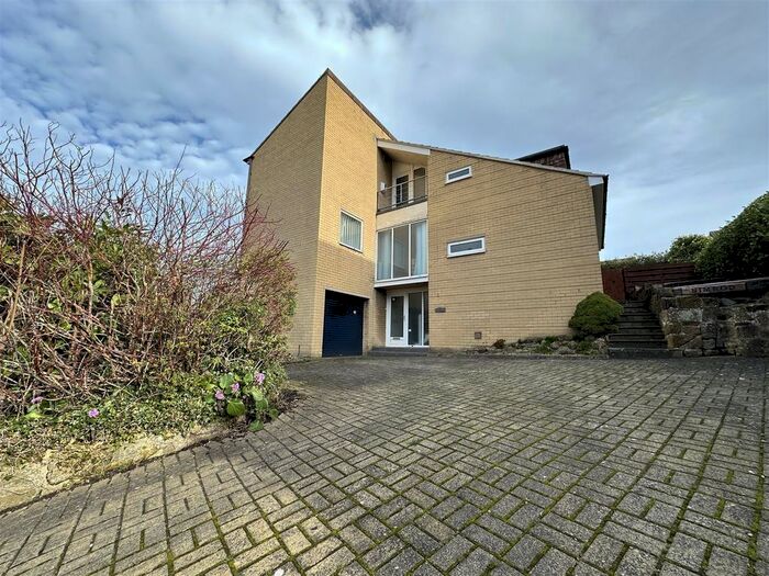 4 Bedroom Detached House For Sale In Marske Lane, Skelton-In-Cleveland, Saltburn-By-The-Sea, TS12