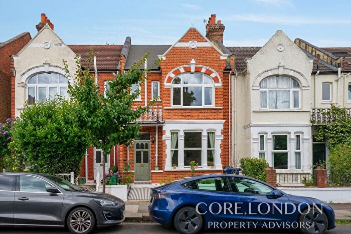3 Bedroom Terraced House To Rent In Drayton Road, London, W13
