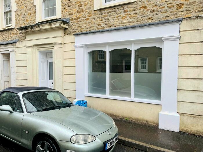 Studio To Rent In Market Place, Wincanton, BA9