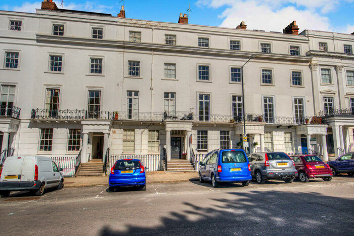 2 Bedroom Flat To Rent In Clarendon Square, Leamington Spa, CV32