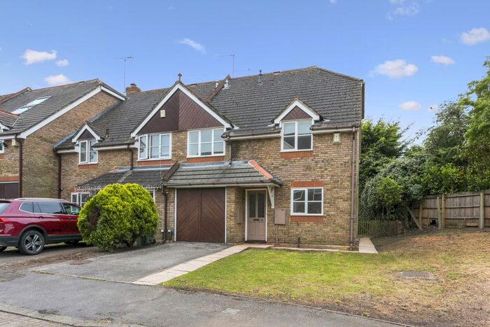 4 Bedroom Semi-Detached House To Rent In Balmoral Gardens, Windsor, SL4