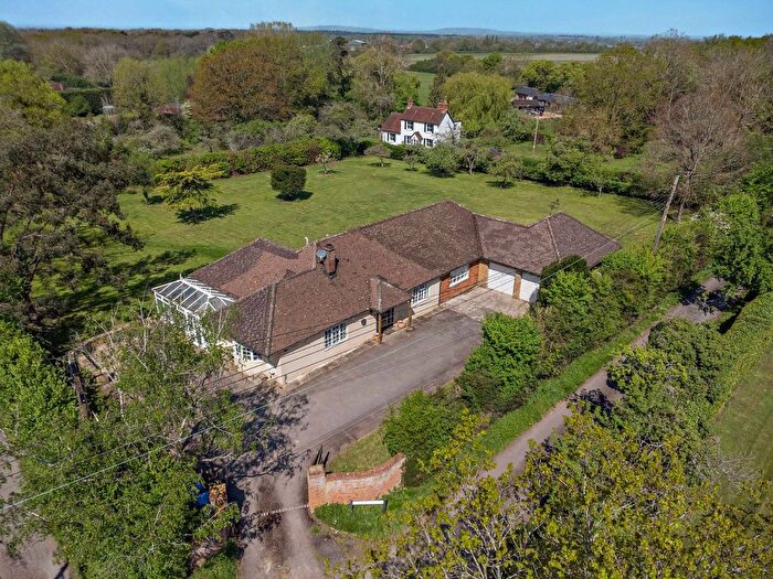 4 Bedroom Bungalow For Sale In Tickleback Row, Warfield, Bracknell, Berkshire, RG42