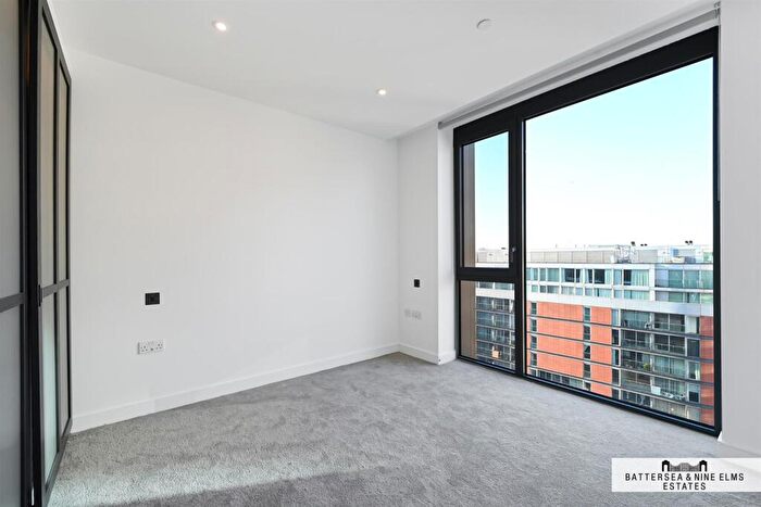 2 Bedroom Apartment To Rent In Bowden House, Prince Of Wales Drive, SW11