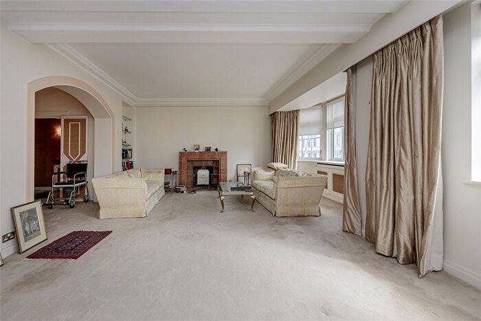 4 Bedroom Flat For Sale In Ennismore Gardens, London, SW7