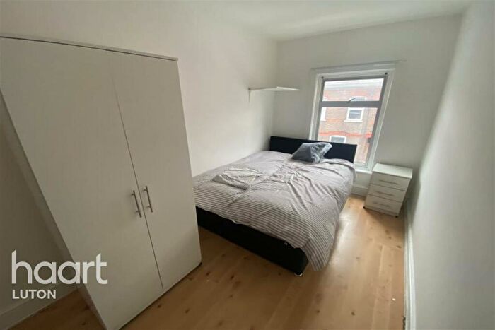 1 Bedroom Terraced House To Rent In Cambridge Street, Luton, LU1