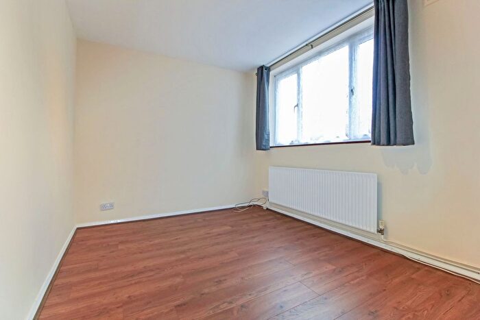 4 Bedroom Terraced House To Rent In Sitwell Grove, Stanmore, HA7