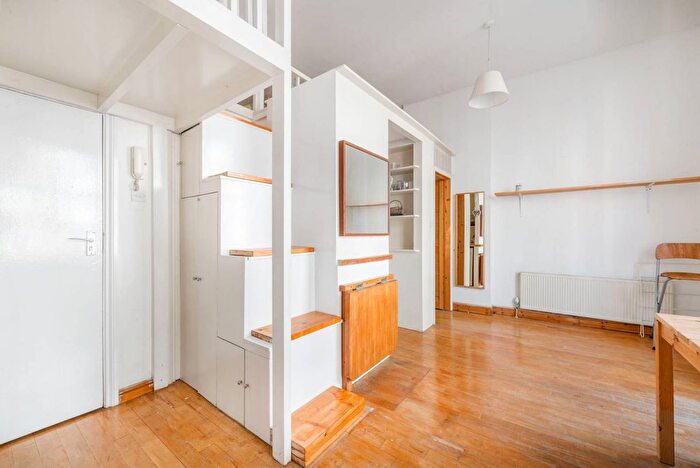 Studio To Rent In Old Brompton Road, Earls Court, London, SW5