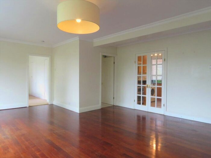 2 Bedroom Apartment To Rent In Farquhar Road, Upper Norwood, London, SE19