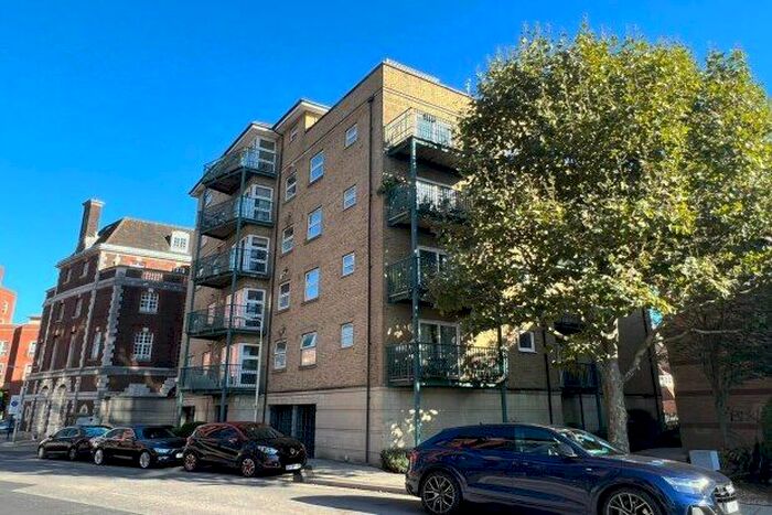 2 Bedroom Flat To Rent In Neptune Way, Southampton, SO14