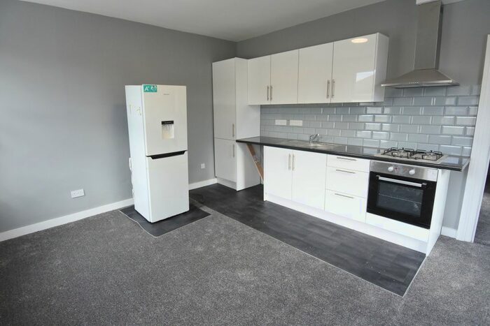 3 Bedroom Maisonette To Rent In Belton Road, Willesden, NW2