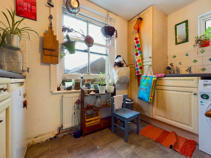 1 Bedroom Flat To Rent In Ditchling Rise, Brighton, BN1