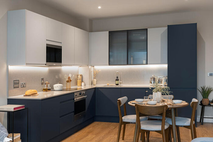 3 Bedroom Apartment To Rent In Lower Essex Street, Birmingham, B5