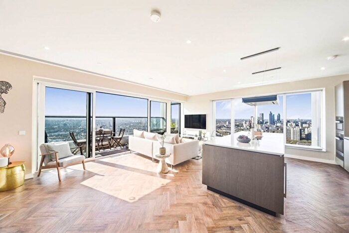 3 Bedroom Flat For Sale In Deacon Street, Elephant And Castle, London, SE17