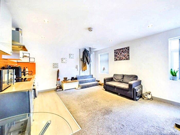 Studio For Sale In Anlaby Road, Hull, East Riding Of Yorkshire, HU1