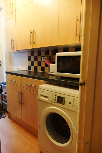 2 Bedroom Apartment To Rent In Lowlands Road, Harrow, HA1