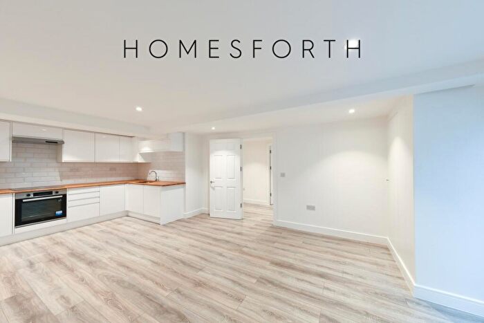 4 Bedroom Flat To Rent In Jubilee Street, Whitechapel, E1