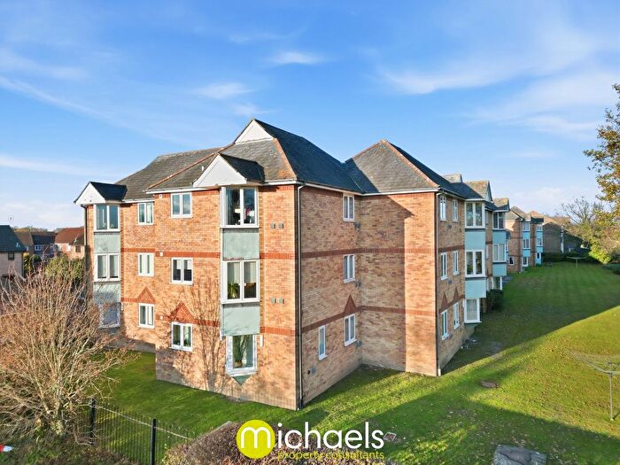 2 Bedroom Flat For Sale In Bignell Croft, Highwoods, Colchester, CO4