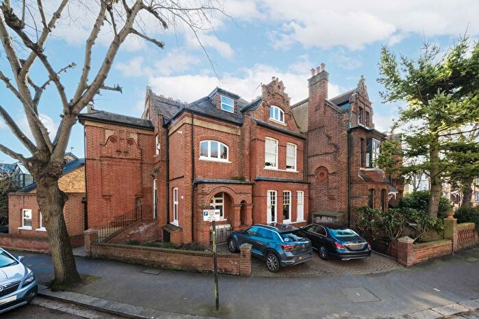 1 Bedroom Flat To Rent In Grange Road, Chiswick, W4
