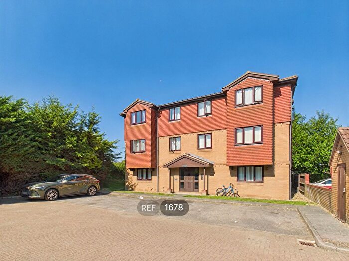 1 Bedroom Flat To Rent In , Hunting Gate, Colchester, CO1