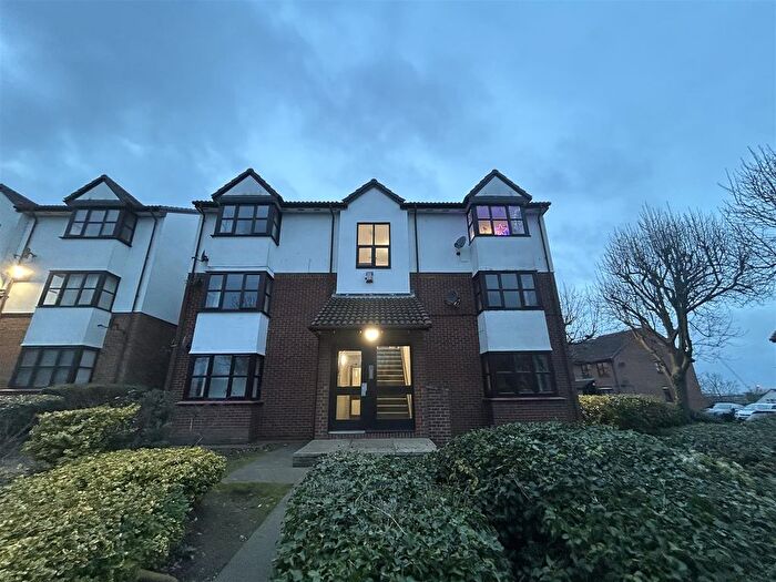 Studio To Rent In Chalice Way, Greenhithe, DA9