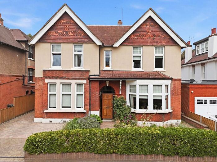 7 Bedroom Property For Sale In The Avenue, Wanstead, E11