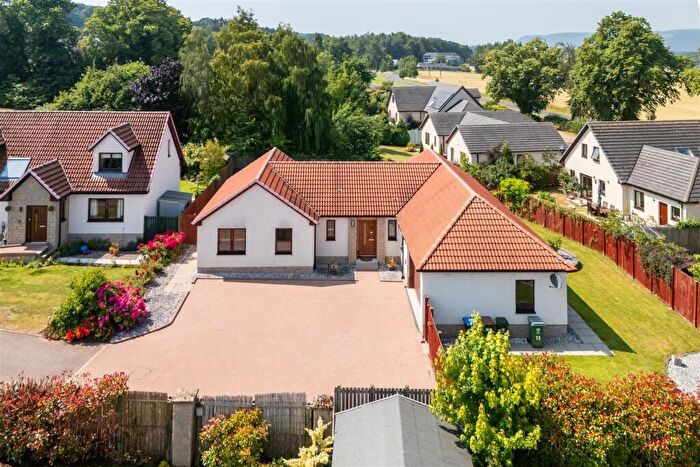 4 Bedroom Detached Bungalow For Sale In Elm Street, Errol, Perth, PH2