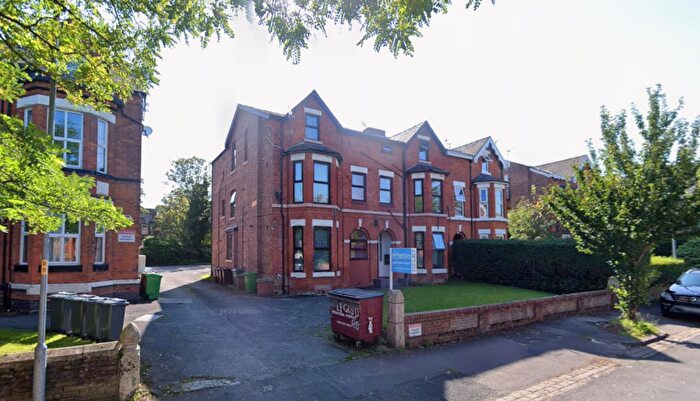 2 Bedroom Apartment To Rent In Clyde Road, West Didsbury, M20