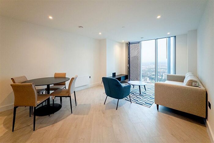 2 Bedroom Apartment To Rent In Vista River Tower, M3