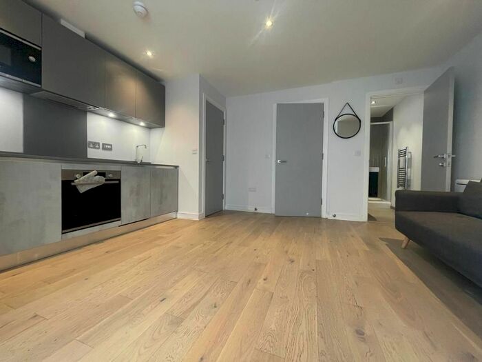 1 Bedroom Flat To Rent In Liverpool Road, Luton, LU1