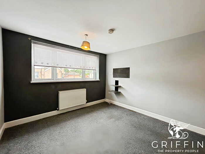Studio To Rent In Room C, Southend Road, Grays, RM17