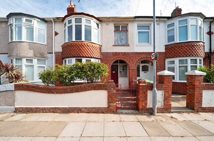 3 Bedroom Terraced House For Sale In Wesley Grove, Portsmouth, Hampshire, PO3