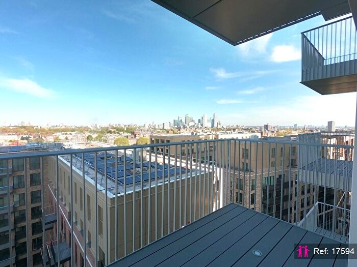 Apartment To Rent In Tapestry Way, London, E1
