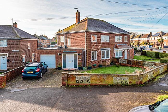 3 Bedroom Semi-Detached House For Sale In West Glebe Road, Corby, NN17