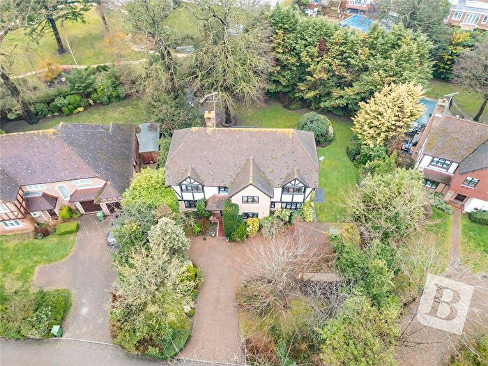 5 Bedroom Detached House For Sale In Tall Trees Close, Emerson Park, RM11