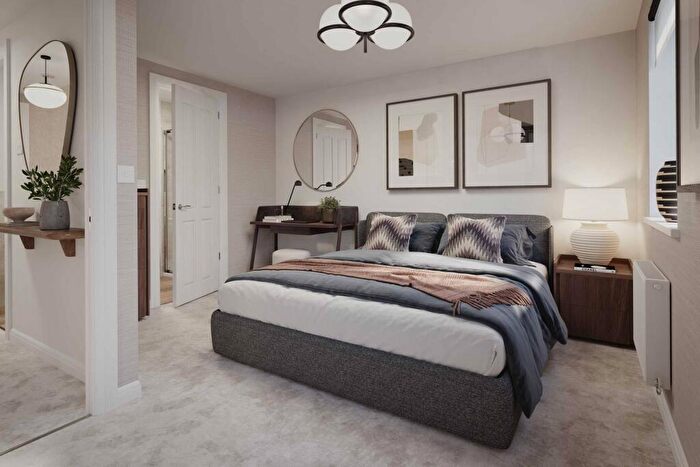 5 Bedroom Semi-Detached House For Sale In Armstrongs Fields, Broughton, Aylesbury, HP22