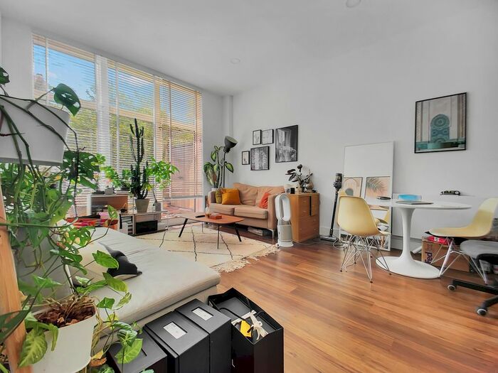 1 Bedroom Flat To Rent In Market Road, London, N7