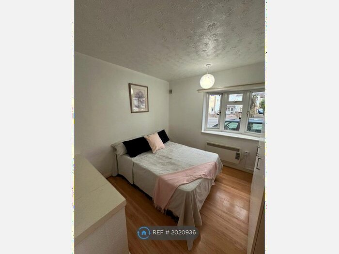 1 Bedroom Flat To Rent In Summerhill Road, Bristol, BS5