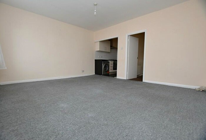 1 Bedroom Apartment To Rent In Southbridge Road, CR0