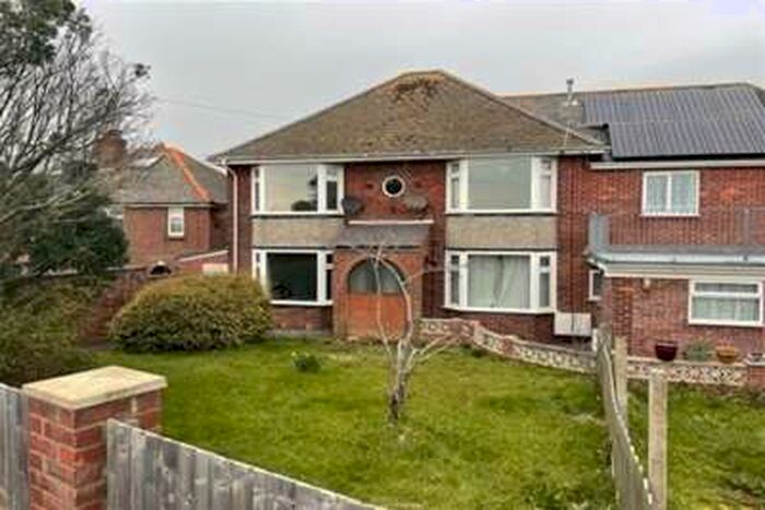 2 Bedroom Flat To Rent In Chickerell Road - Weymouth, DT3