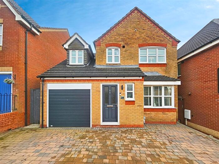 3 Bedroom Detached House For Sale In Moorhen Way, Packmoor, Stoke-On-Trent, ST7