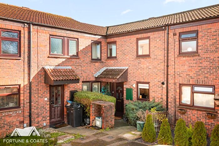 3 Bedroom Terraced House For Sale In Hull Grove, Harlow, CM19
