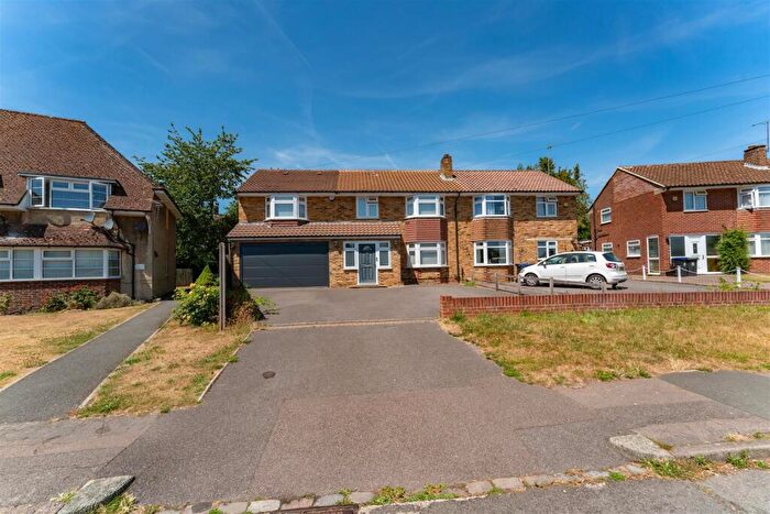 4 Bedroom Semi-Detached House For Sale In Pinewood Green, Iver, SL0