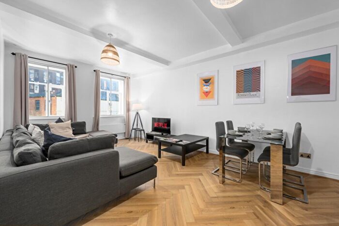 3 Bedroom Apartment To Rent In Oxford Place, Oxford Road, Manchester, Lancs, M1