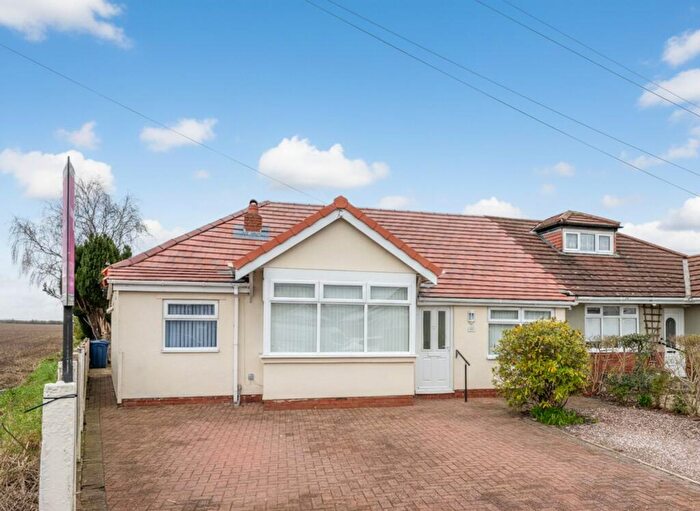 4 Bedroom Semi-Detached Bungalow For Sale In Southport Road, Ormskirk, L39
