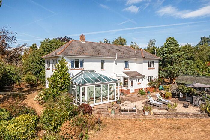 4 Bedroom Detached House For Sale In Broom Lane, Tytherleigh, Axminster, EX13